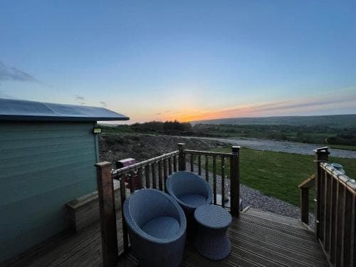 Oakley View Shepherds Huts Image 3