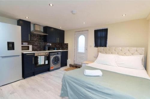 Dior House Apartments Image 3