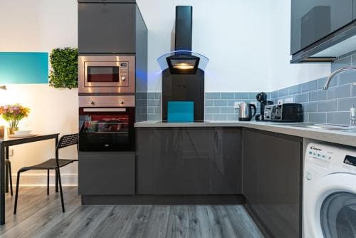 Jesouth Gorgeous Inn Striking Splashy Flashy Image 3