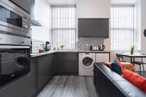 Jesouth Refreshing Condo Roomy Comfy Posh Image 3