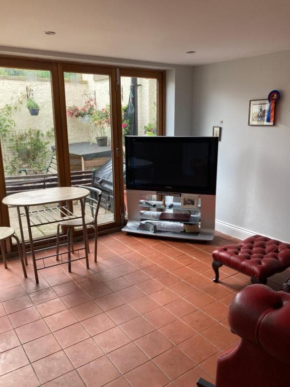 Charming 1-Bed Studio in Middlesbrough Image 1