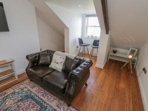 Foxton Penthouse Image 2