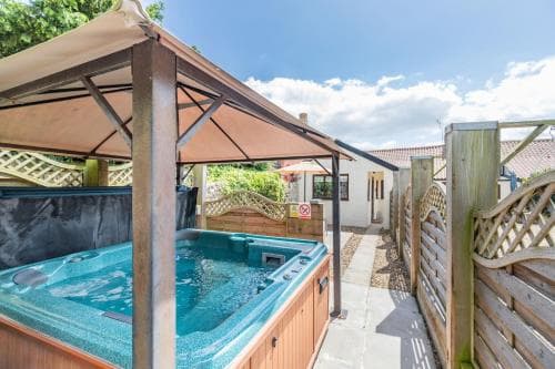 Willow Cottage, Driffield Image 3