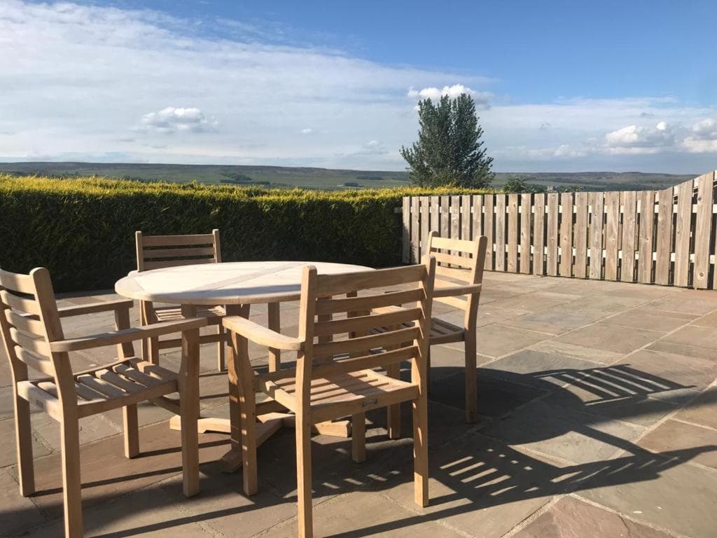 Church View, Aysgarth - modern self contained, with amazing views. Image 3
