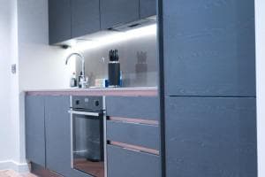 City Centre Garden view getaway for 2 FREE ONSITE PARKING Image 3