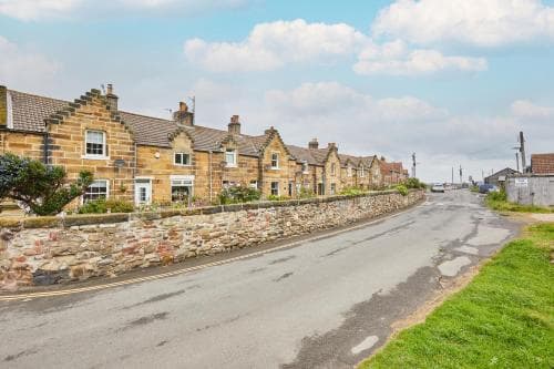 Snuggle cottage Image 3