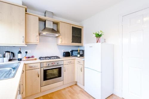 Lime Vale House by Lavender Stays Image 3