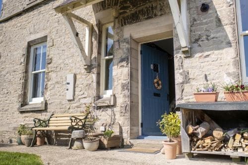 8 Quarry Hills Image 3