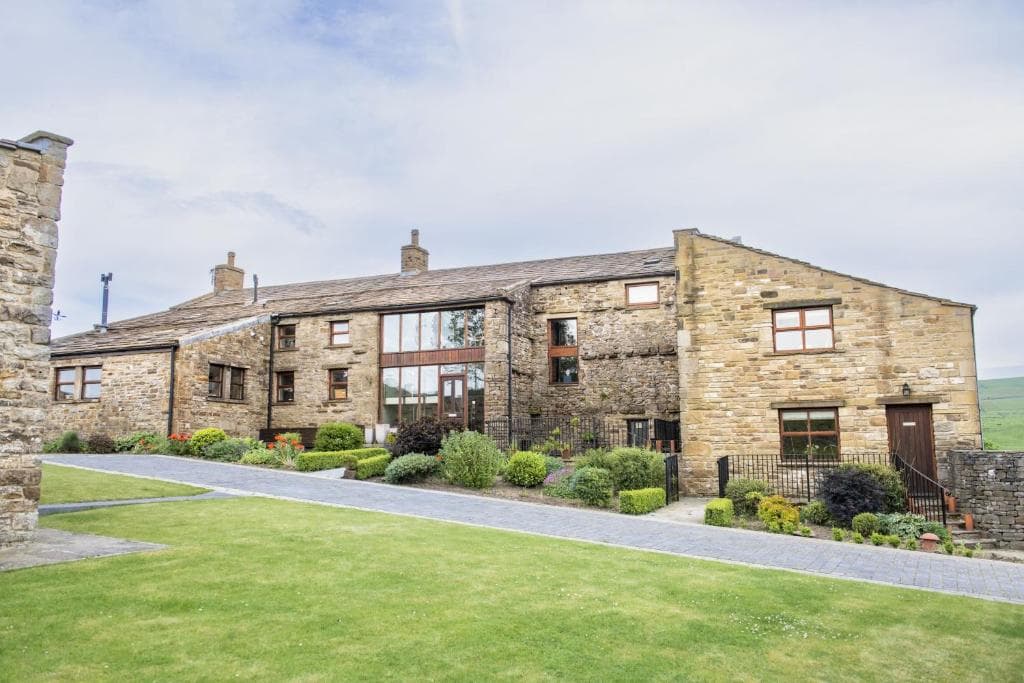 Hill Top Farm Image 3