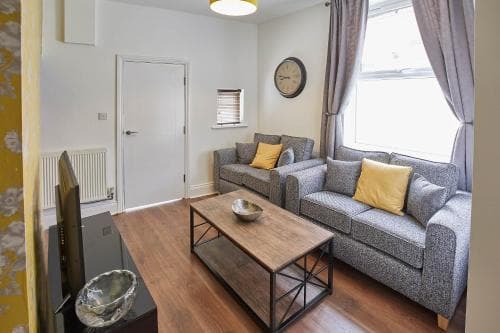 Host & Stay - Gresham House Image 3