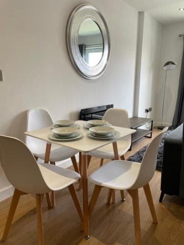 Modern & Comfortable 2BR Apartment Image 3