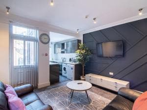 Sheffield City Homes - 4 ensuite bedrooms Image 2