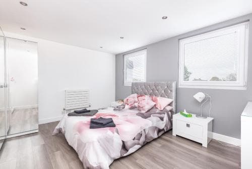 Pass the Keys Modern and minimalist duplex apartment sleeps 6 Image 3