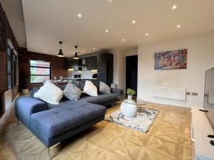 Aire Apartments New York Styled Luxury Apartments Image 2