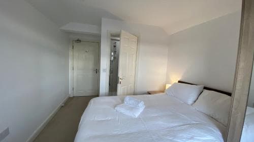 Premium Apartments at the Heart of Stockton on Tees - Walking distance from Globe Theatre and Riverside Image 2