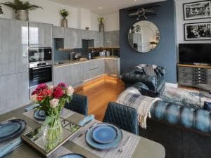 Sapphire Seas Whitby Image 2