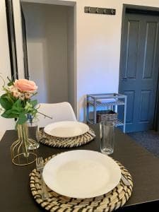 Lovely 1 bedroom, 4 guests service apartment Image 2