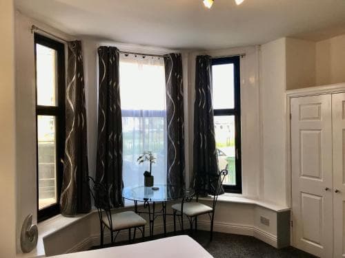 The Carlton's Holiday Suites Image 3