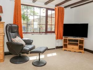 Rhodale Cottage Image 2