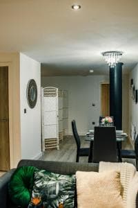 Bv Cosy Basement Apartment At Conditioning House Image 2