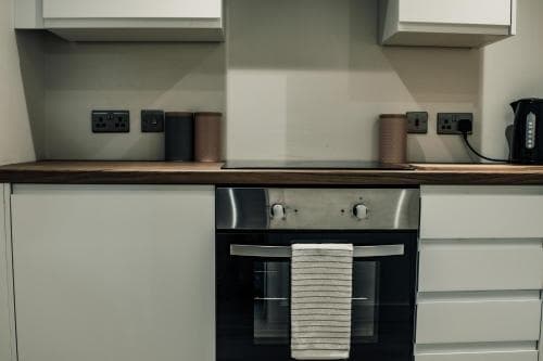 Bv Cosy Basement Apartment At Conditioning House Image 3