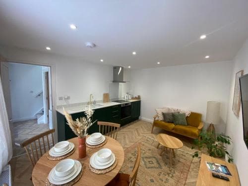 BRACKEN COTTAGE, The Lanes Cottages, Stokesley Image 3