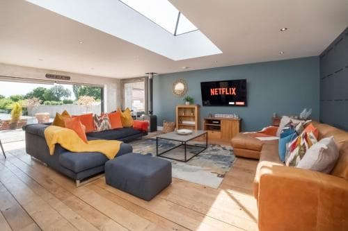 The Stables Luxury House with Hot tub Image 3