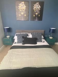 Ideal 4 Bed House - 5 minutes From Leeds Image 2