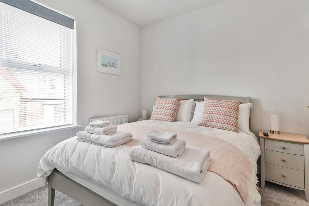 Belle House, Apt 5 Image 1