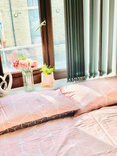 Entire house in Huddersfield town centre Image 1