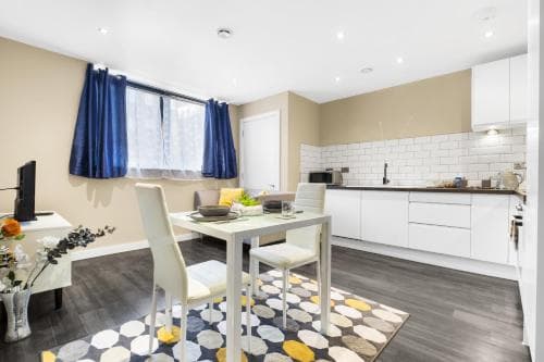 Stay Smiling- The Fitzgerald Image 3