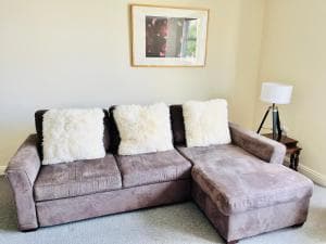 Ilkley Apartment with Parking Image 3