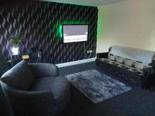 Great value 2 bedroom Appartment - Spacious Image 3