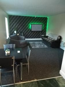 Great value 2 bedroom Appartment - Spacious Image 2