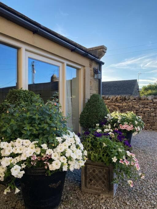Beautiful Cottage in the Yorkshire Dales Image 1