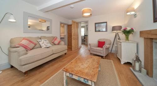 Pass the Keys Habton House Garden Cottage Image 3