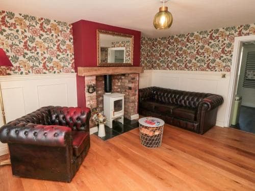 Pretty View Cottage Image 3