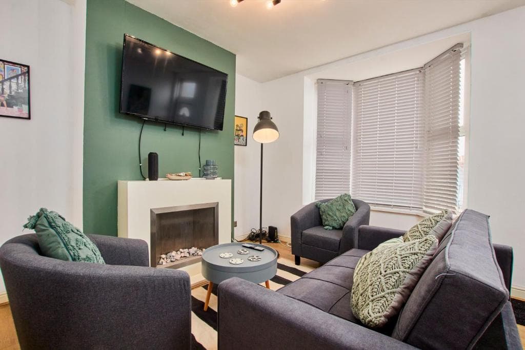 2BR Hs close to Amazon M1 Image 1