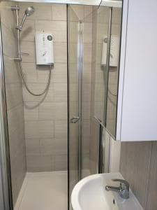 4 Bed Entire House - Heart of the City - Near SUFC Image 2