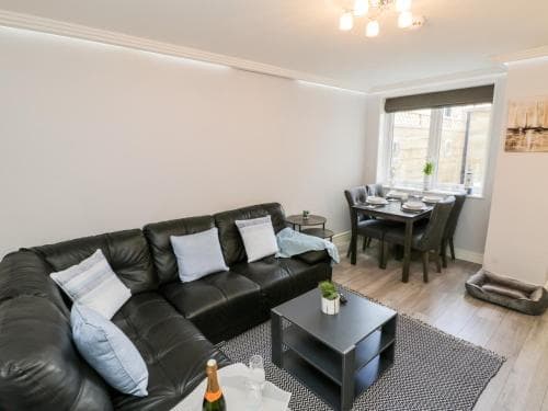 North Bay Retreat Image 3