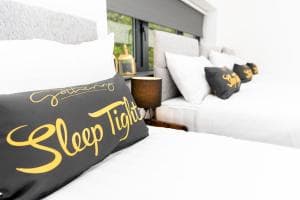 The Headingley House Leeds - Hot Tub - Sleeps Up To 12 - EV Charging Image 2