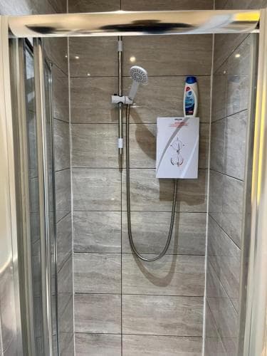 Valee living, Dewsbury One Bedroom, Leeds Image 10