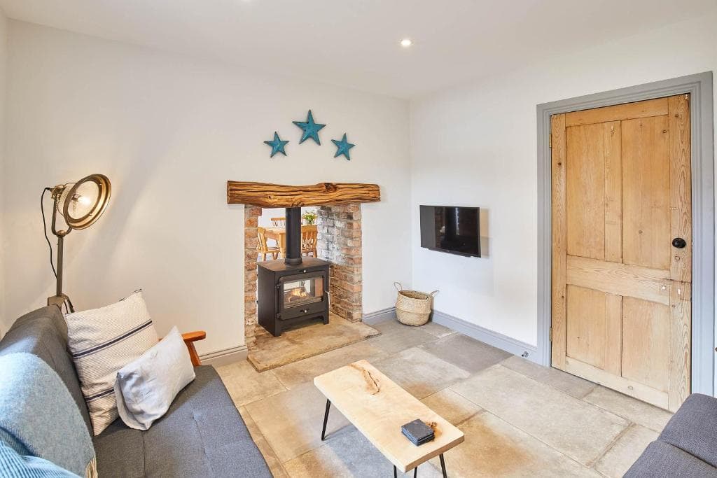 Host & Stay - Virginia House Image 4