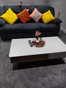 HILLTOP PLACE Suites Near Doncaster RaceCourse Image 2