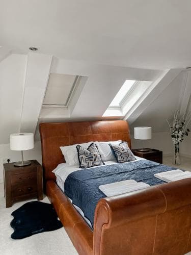 ➔ 2 Bed Duplex Exquisite Penthouse ✪ Sleeps 4 ✪ FREE Parking/WiFi Image 3