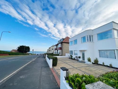 The Emberton Image 3