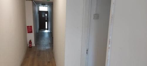 Lovely 3-Bed Apartment in Parkgate Rotherham Image 3