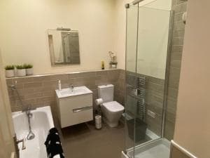 Modern flat in Leeds City Centre, great for business and pleasure Image 2