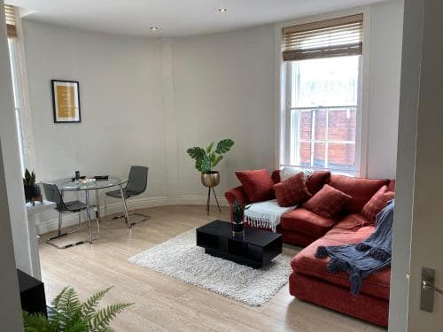Modern flat in Leeds City Centre, great for business and pleasure Image 3