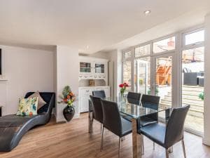 Apple Tree Cottage Image 4